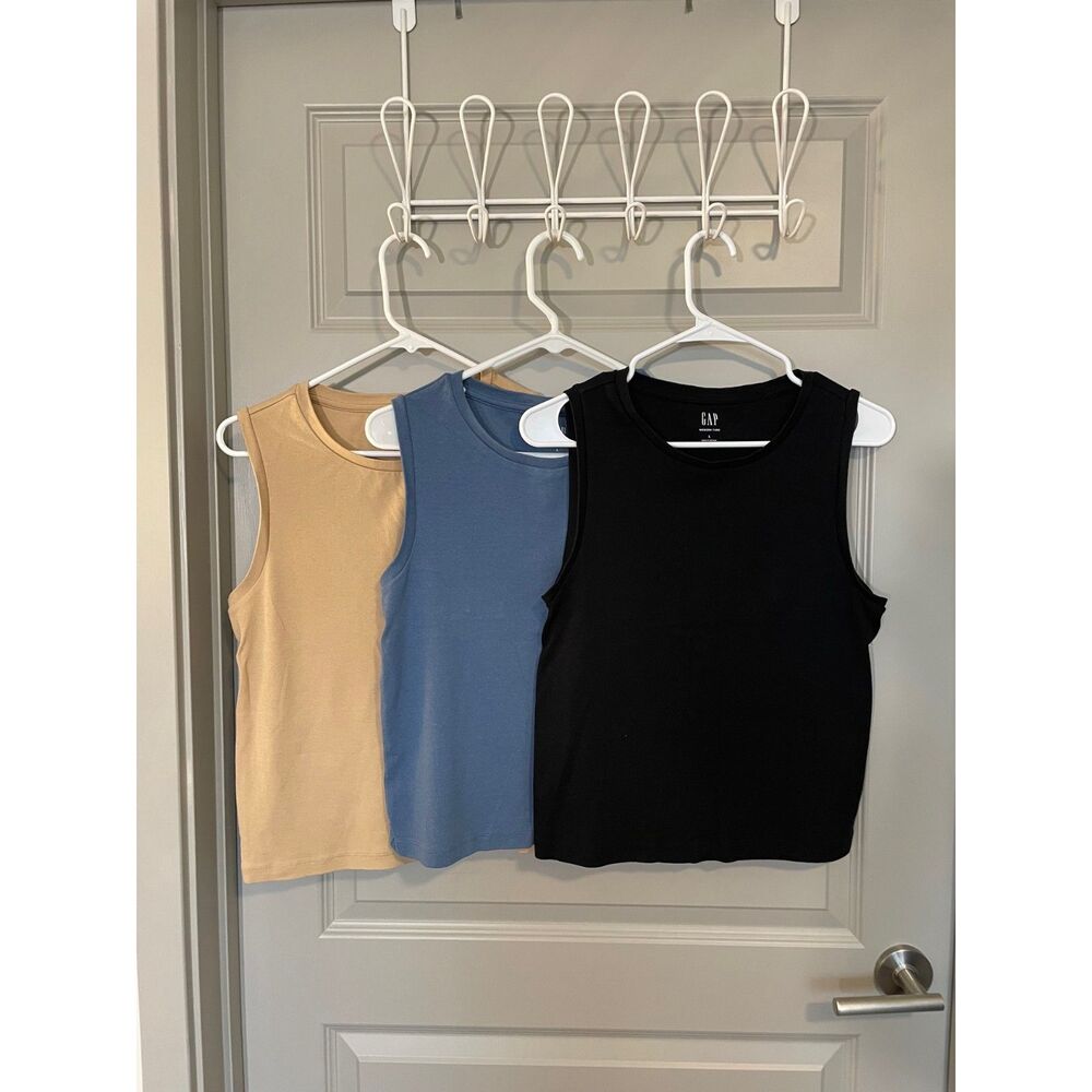 Bundle of 3 Gap colored Modern tank tops, size L